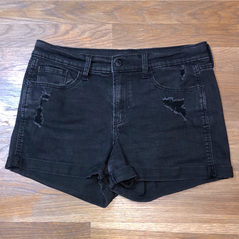 Old Navy distressed boyfriend jean shorts